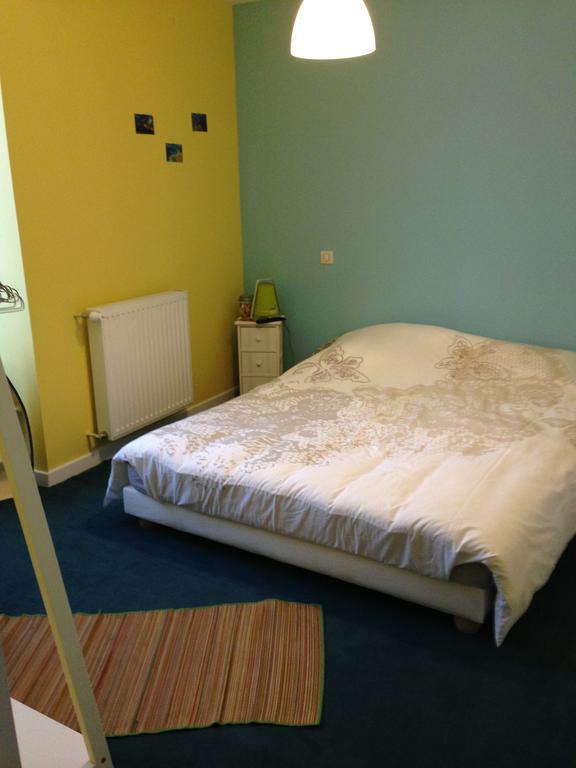 Appartements D'Hotes Santa Giulia Niort Rum bild