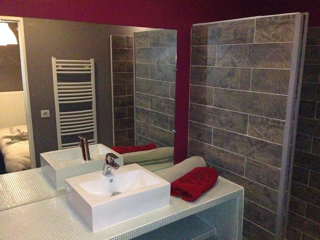 Appartements D'Hotes Santa Giulia Niort Rum bild