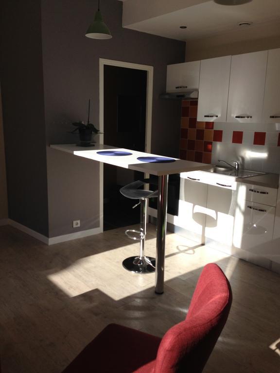 Appartements D'Hotes Santa Giulia Niort Rum bild